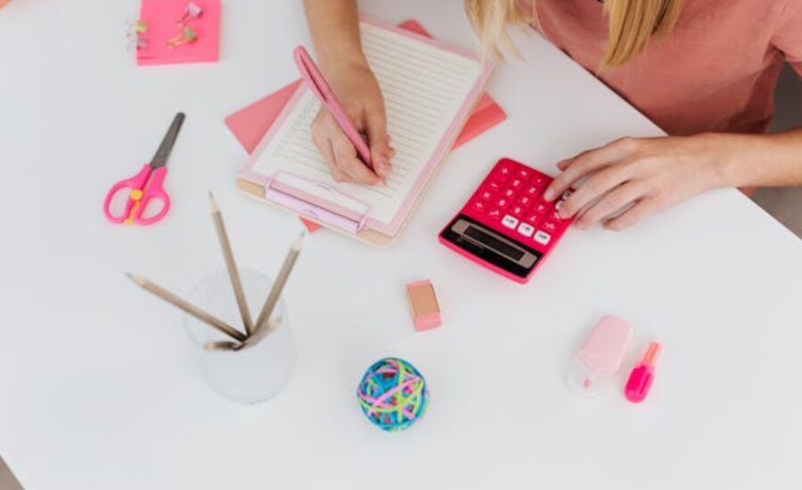 Comment fixer ses prix en tant qu'entrepreneure en parentalité ?